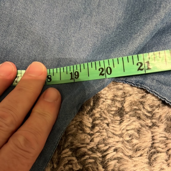 Woman’s size 10 light weight denim jumper - Picture 4 of 9